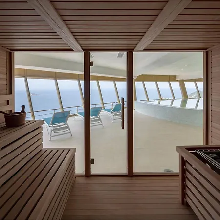 Intempo Luxury Sky View &